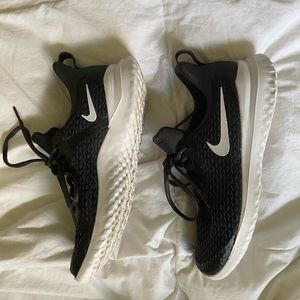 *BRAND NEW* Nike Renew training shoes